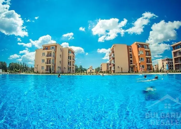 Pool View, 2 Bedroom Apartment Sunny Beach