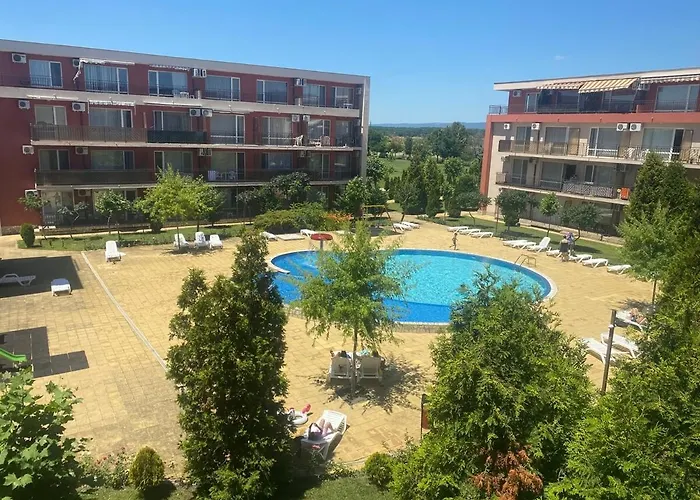 Pool View, 2 Bedroom Apartman Napospart