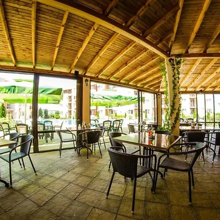 דירה Pool View, 2 Bedroom סאני ביץ'